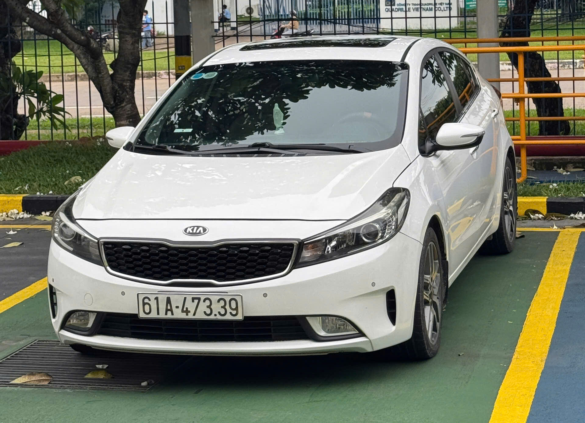 Thuê Xe 4 Chỗ Tại TPHCM