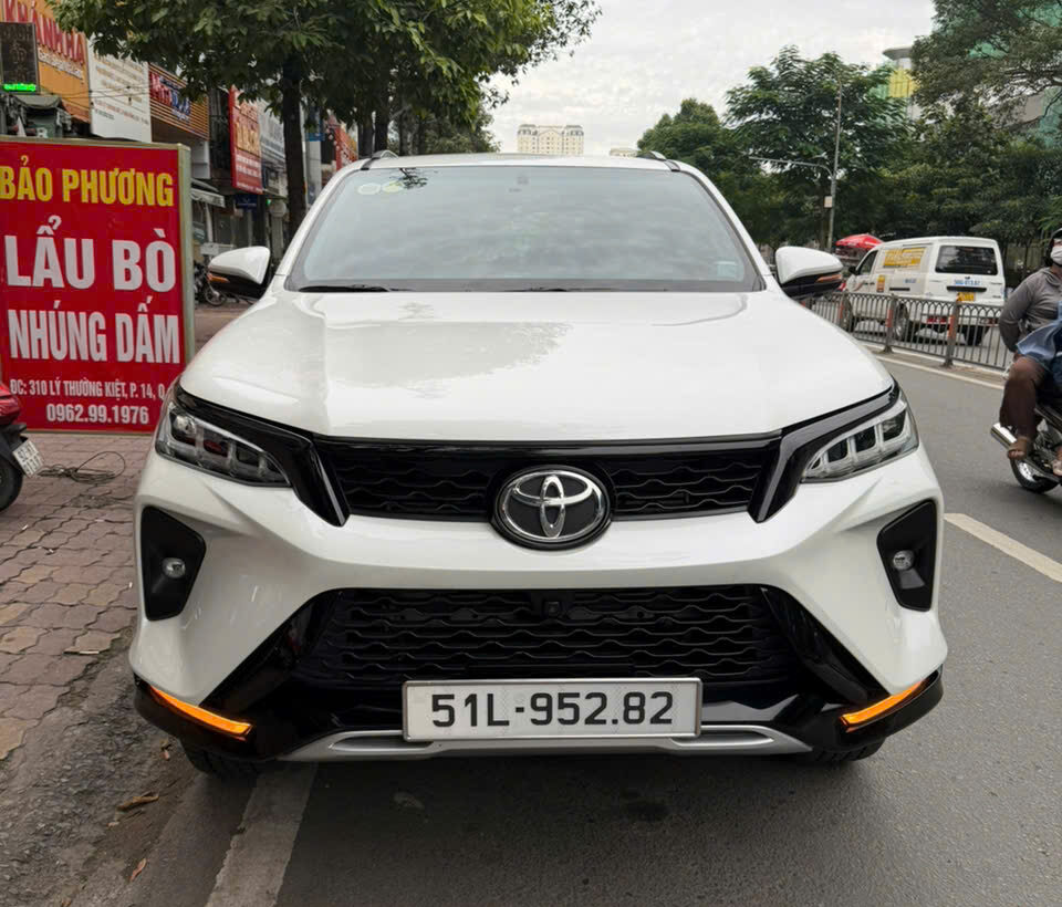 Thuê Xe 7 Chỗ Uy Tín