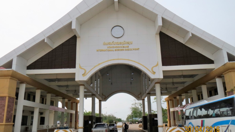 Thuê Xe Đi Cửa Khẩu Thomo